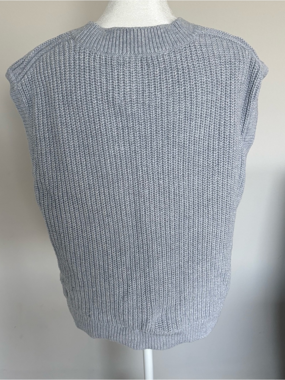 Abercrombie & Fitch Light Gray Classic Ribbed Knit Vest Sleeveless Top Large - Picture 4 of 10